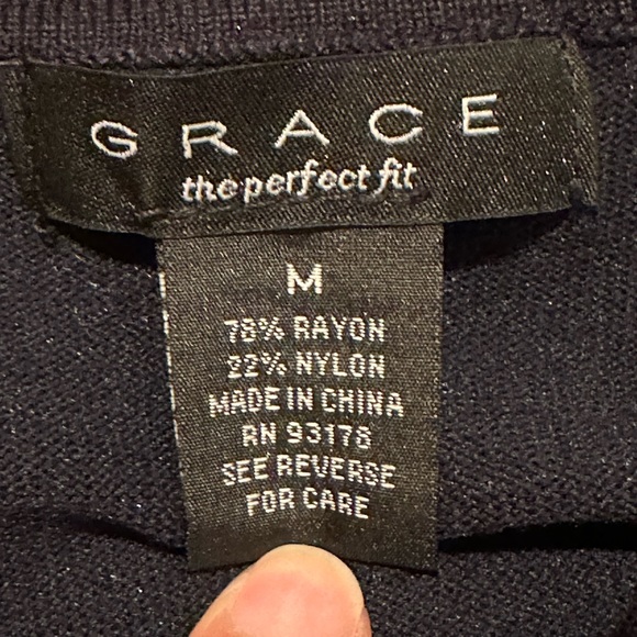 Grace Black & White Stripes Long Sleeves Perfect Fit Sweater SZ M In Good Cond - Picture 8 of 12